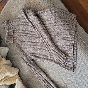 Cold shoulder sweater turtleneck